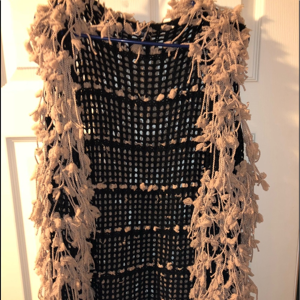 Sleeves sweater and boots!!